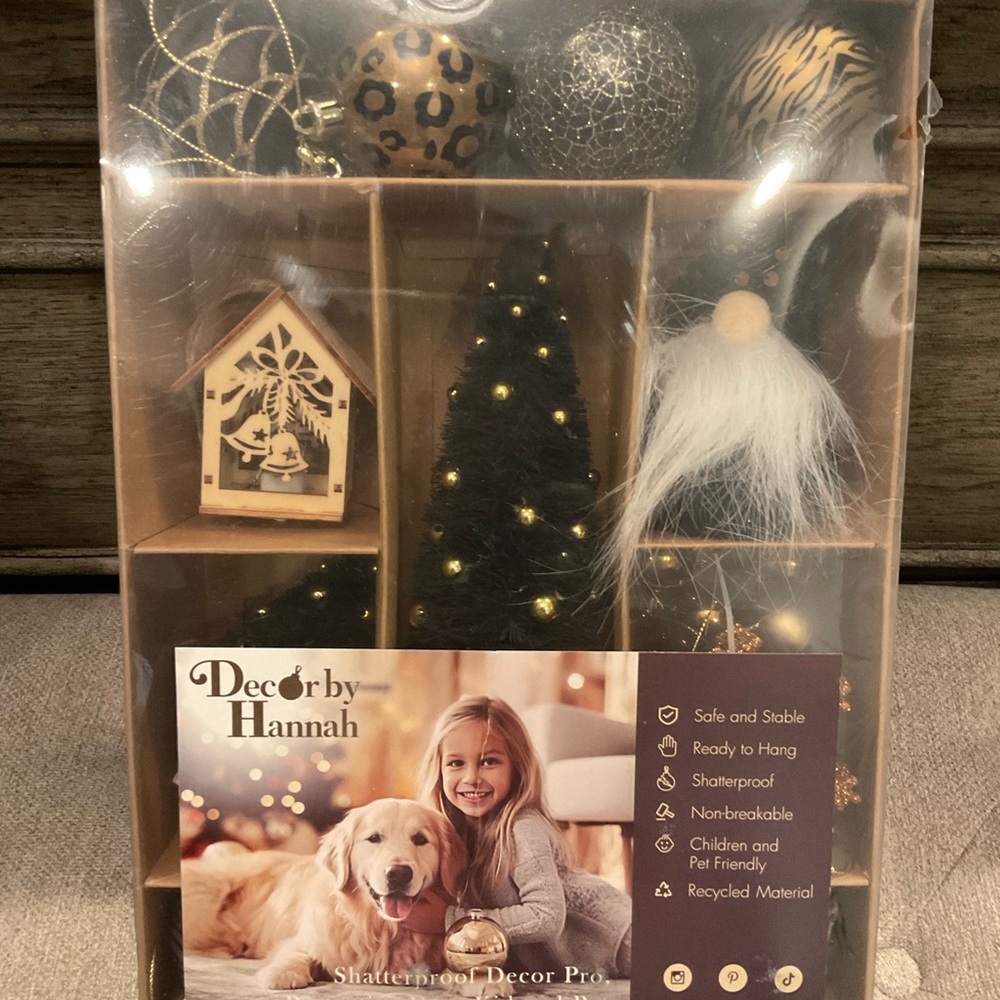 Black and Gold Holiday Ornaments Set
